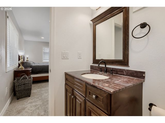 21832 Sw SCHOLLS SHERWOOD Rd, Sherwood, OR 97140