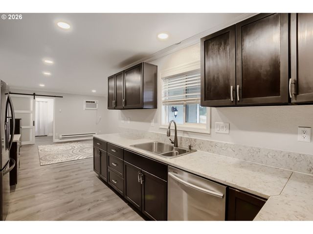 21832 Sw SCHOLLS SHERWOOD Rd, Sherwood, OR 97140