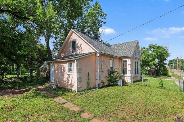 1500 SW Tyler ST, Topeka, KS 66612