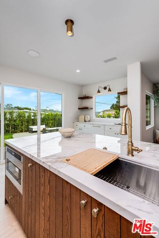 5546 Marburn Avenue, Los Angeles, CA 90043