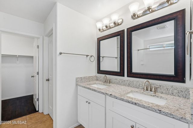 562 W Paseo Celestial, Sahuarita, AZ 85629