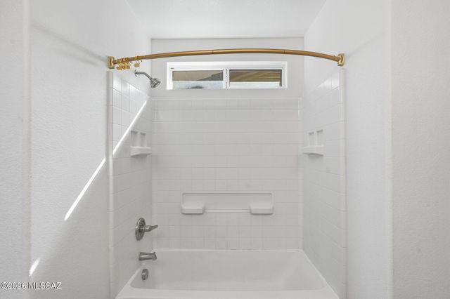 562 W Paseo Celestial, Sahuarita, AZ 85629