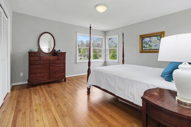 20 Heatheridge Street, Ann Arbor, MI 48104