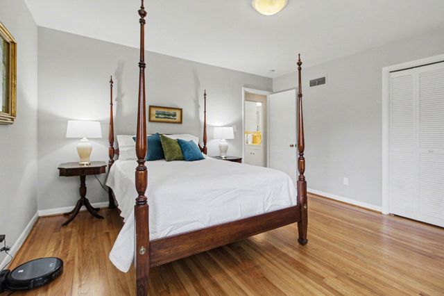 20 Heatheridge Street, Ann Arbor, MI 48104