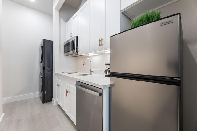 3516 Noah Street B, Houston, TX 77021