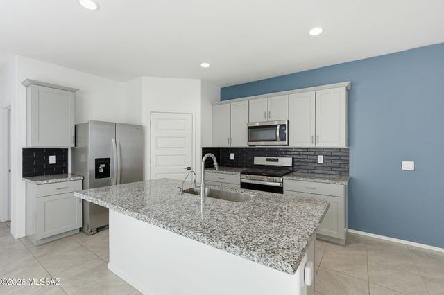 12201 E Ava Lynn Drive, Vail, AZ 85641