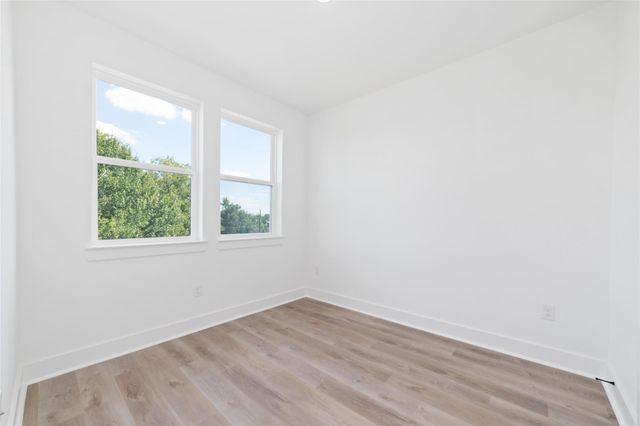 810 Elkhart Street E, Houston, TX 77091