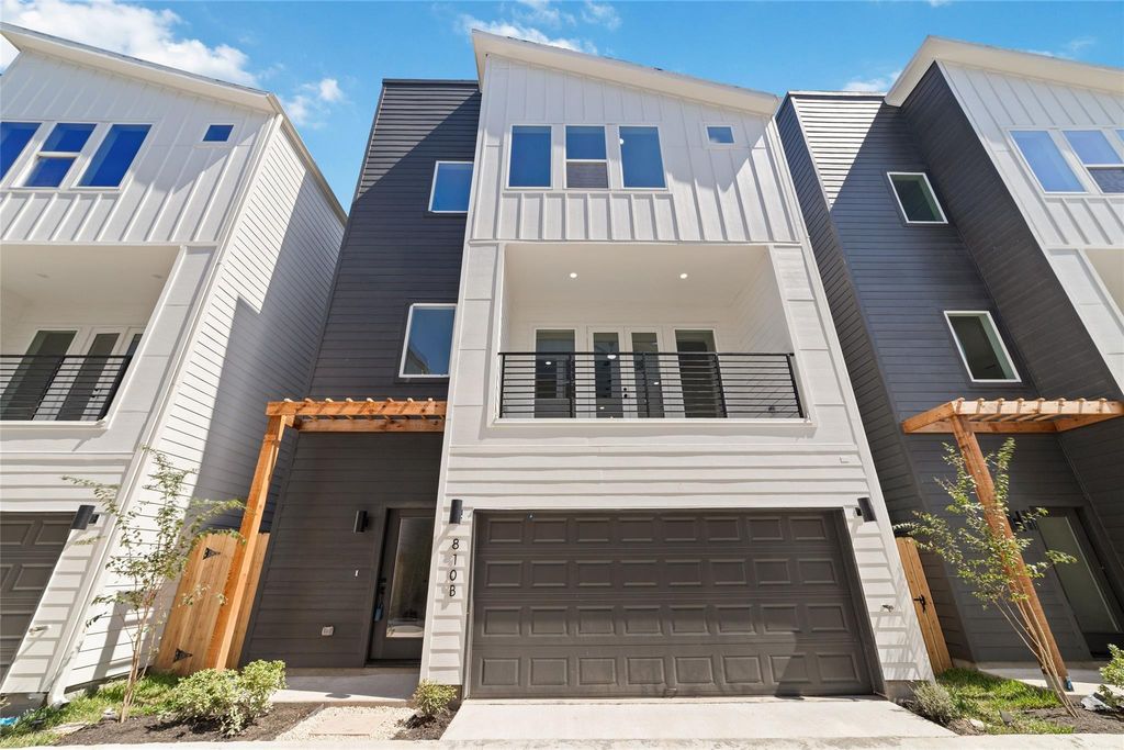 810 Elkhart Street E, Houston, TX 77091