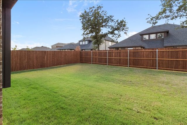 929 Ryed Lane, Fort Worth, TX 76120