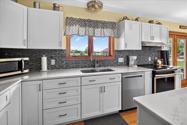 1523 East Street, Black Earth, WI 53515