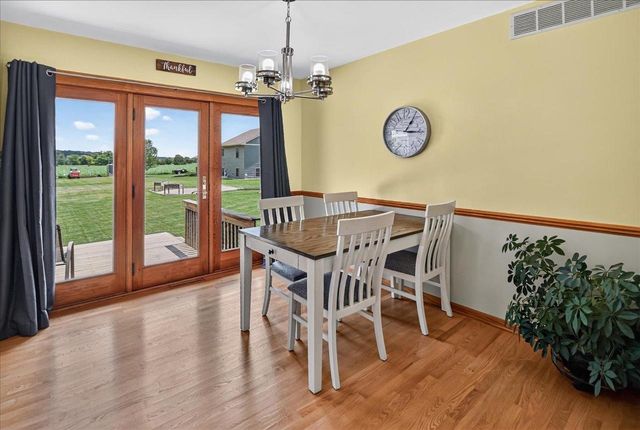 1523 East Street, Black Earth, WI 53515