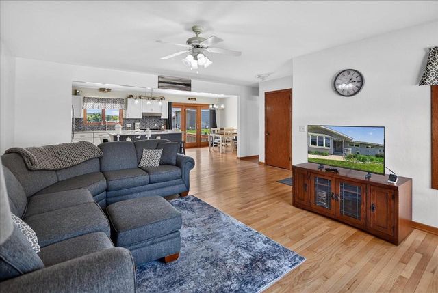 1523 East Street, Black Earth, WI 53515