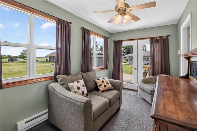 1523 East Street, Black Earth, WI 53515
