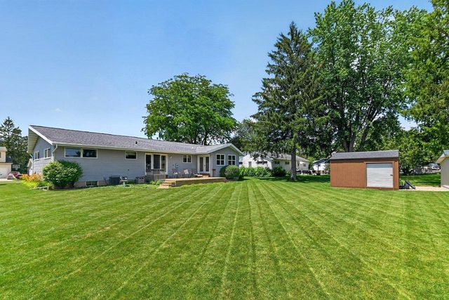 1523 East Street, Black Earth, WI 53515