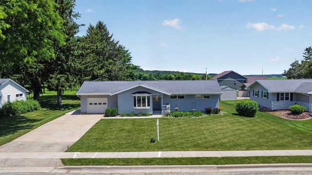 1523 East Street, Black Earth, WI 53515
