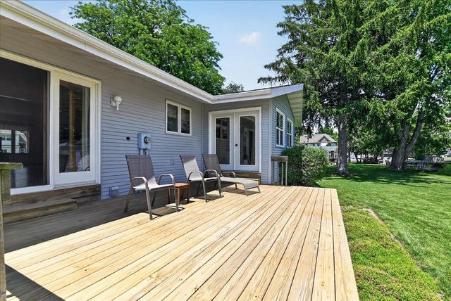1523 East Street, Black Earth, WI 53515
