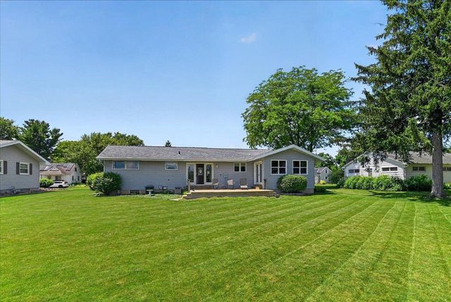 1523 East Street, Black Earth, WI 53515