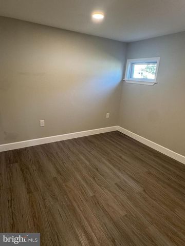 562B HULMEVILLE AVE, Penndel, PA 19047