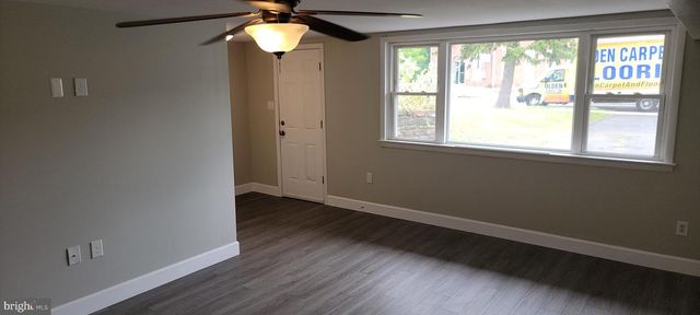 562B HULMEVILLE AVE, Penndel, PA 19047