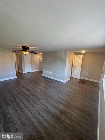 562B HULMEVILLE AVE, Penndel, PA 19047