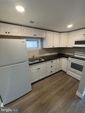 562B HULMEVILLE AVE, Penndel, PA 19047