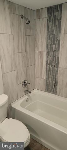 562B HULMEVILLE AVE, Penndel, PA 19047