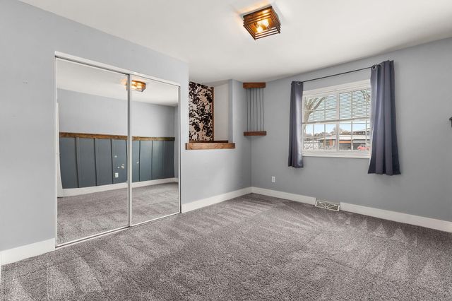 624 N 50 W, Valparaiso, IN 46385