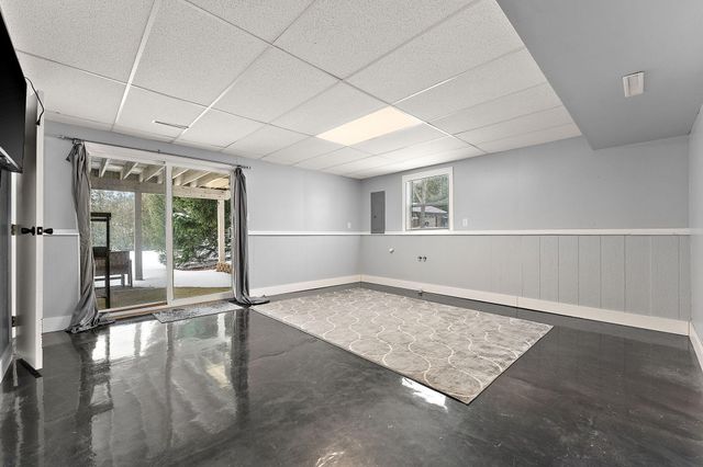 624 N 50 W, Valparaiso, IN 46385