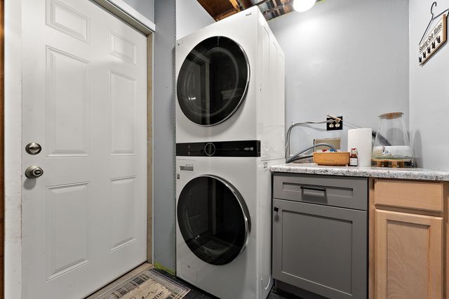 624 N 50 W, Valparaiso, IN 46385