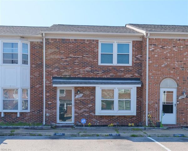 1957 Darnell DR, Virginia Beach, VA 23455