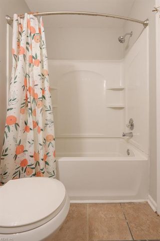 1957 Darnell DR, Virginia Beach, VA 23455