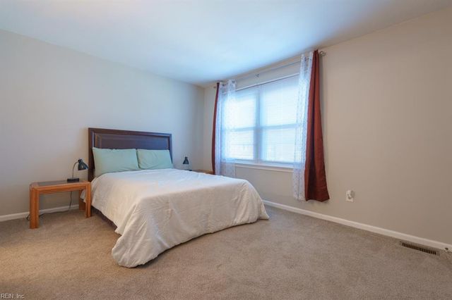 1957 Darnell DR, Virginia Beach, VA 23455