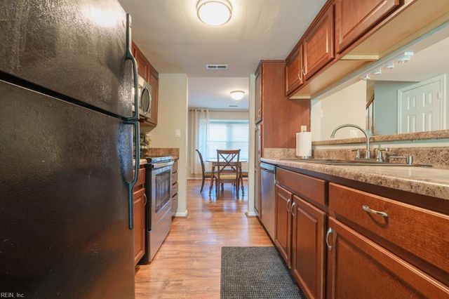 1957 Darnell DR, Virginia Beach, VA 23455