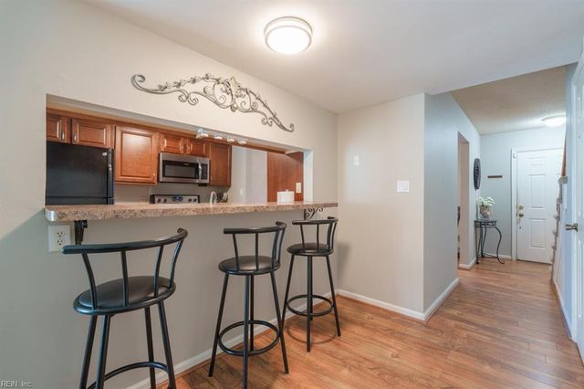 1957 Darnell DR, Virginia Beach, VA 23455