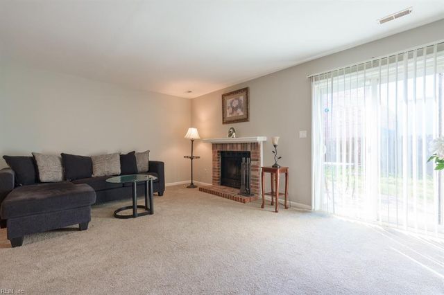 1957 Darnell DR, Virginia Beach, VA 23455