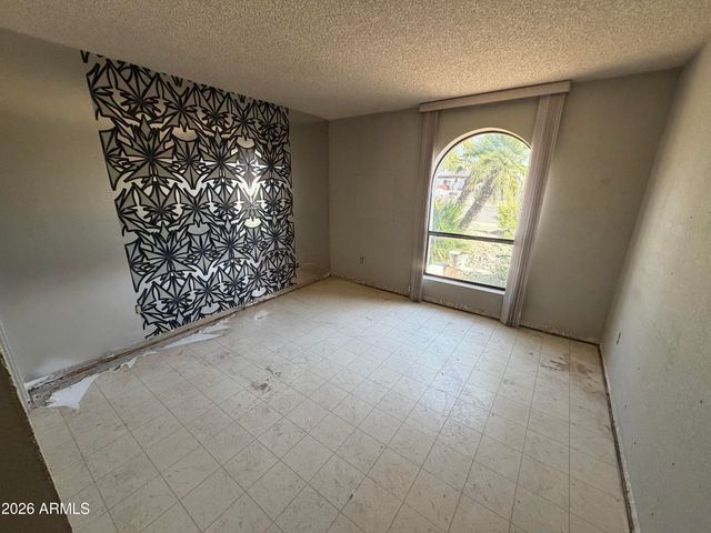 1927 E VAUGHN Street, Tempe, AZ 85283