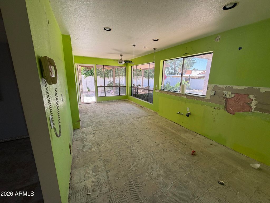Image 13 of property listing at 1927 E VAUGHN Street, Tempe, AZ 85283