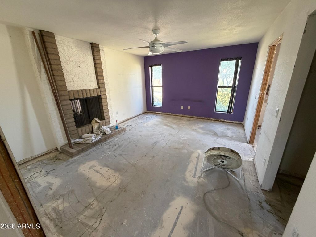 Image 16 of property listing at 1927 E VAUGHN Street, Tempe, AZ 85283