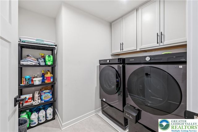 817 Hendon Lane, North Catasauqua Bor, PA 18032