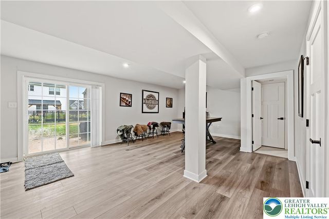817 Hendon Lane, North Catasauqua Bor, PA 18032