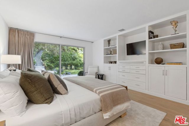 1726 Stone Canyon Road, Los Angeles, CA 90077