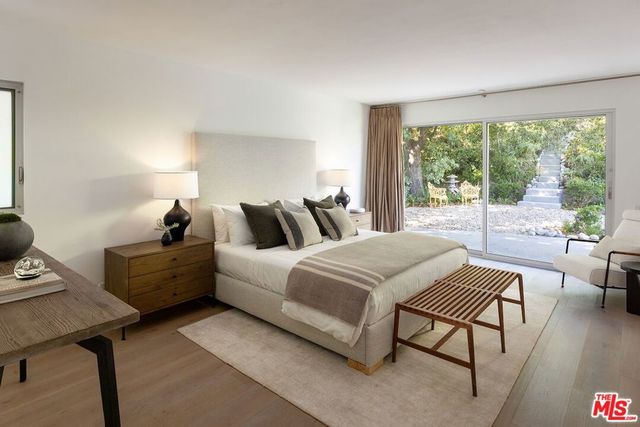 1726 Stone Canyon Road, Los Angeles, CA 90077