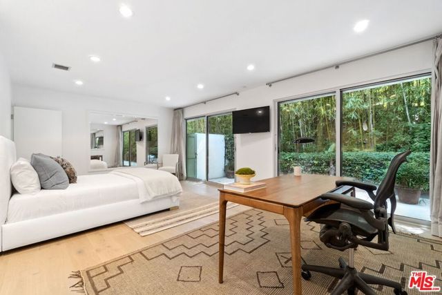 1726 Stone Canyon Road, Los Angeles, CA 90077