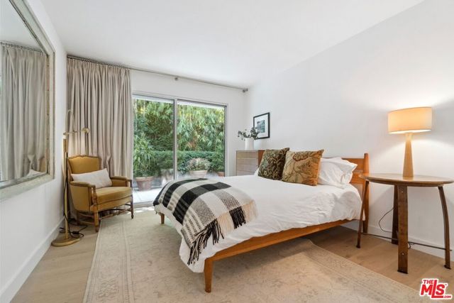 1726 Stone Canyon Road, Los Angeles, CA 90077