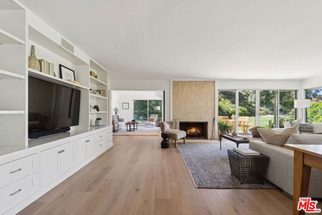 1726 Stone Canyon Road, Los Angeles, CA 90077