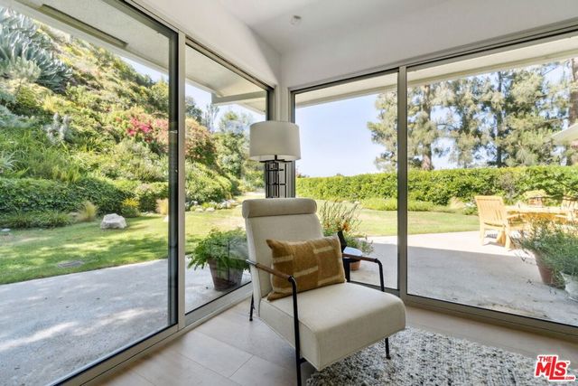 1726 Stone Canyon Road, Los Angeles, CA 90077