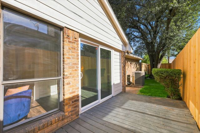 2945 Allister Street, Dallas, TX 75229