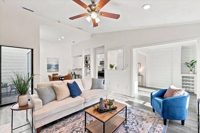 2945 Allister Street, Dallas, TX 75229