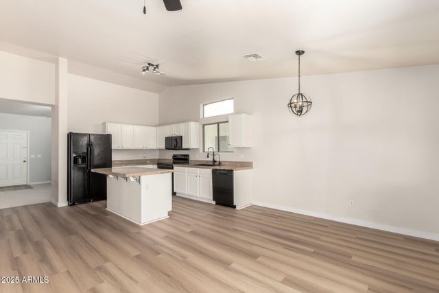 30212 N SUNRAY Drive, San Tan Valley, AZ 85143