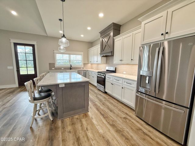 3391 Grey Oak Way, Marianna, FL 32446